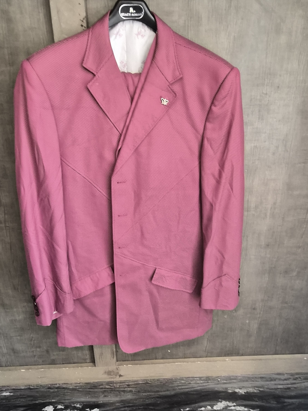 Men's Maroon Single-Breasted Sport Coat - Classic Notch Lapel